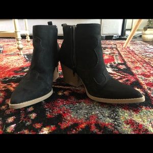 Black Booties 7.5